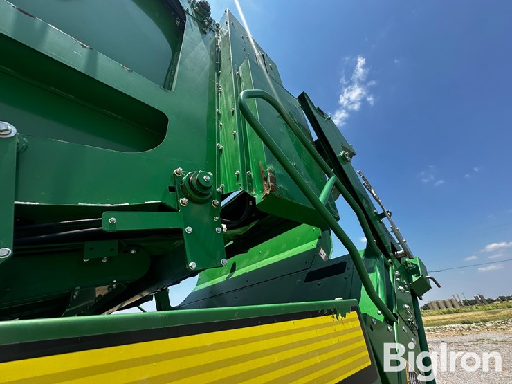 2016-john-deere-cs690-image-14