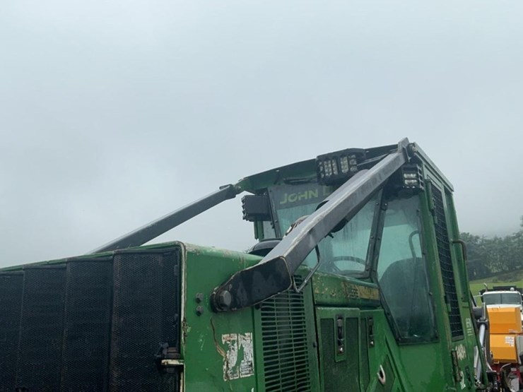 2014-deere-648h-image-29