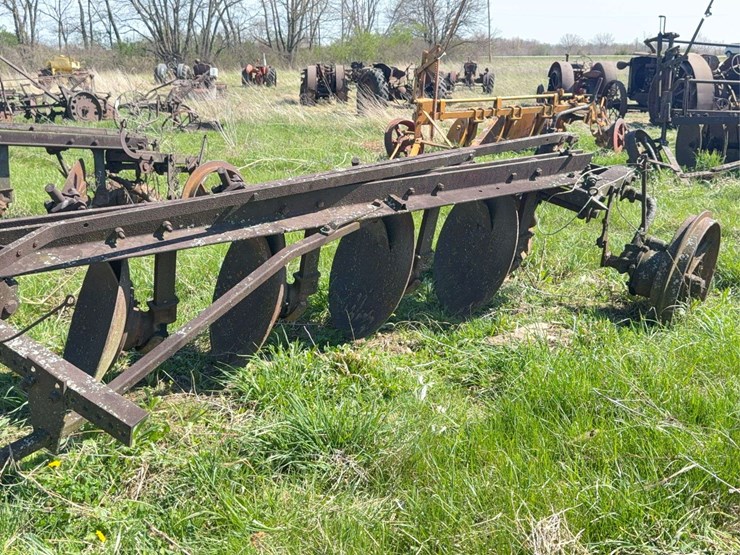 john-deere-disc-plow-image-8