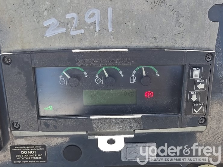2019-deere-310sl-image-66