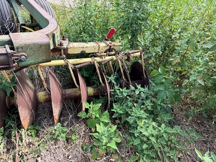 john-deere-220-image-19