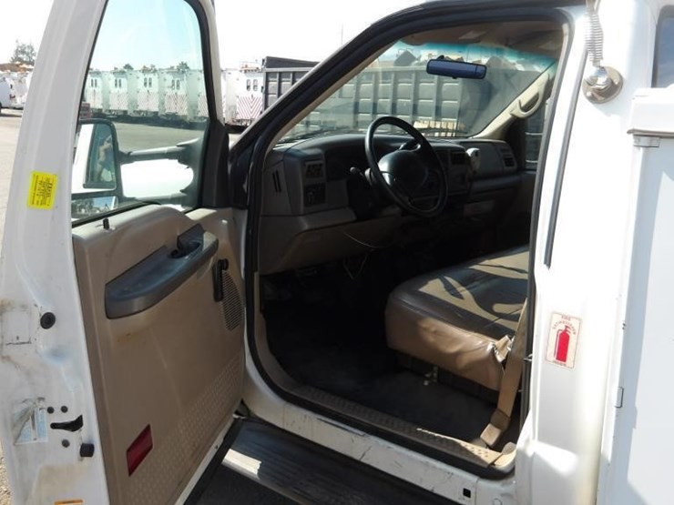 2001-ford-f350-image-18