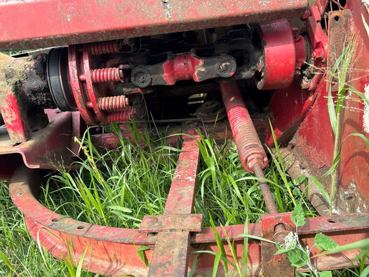 new-holland-s717-image-35