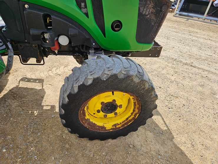#175-•-john-deere-3032-4x4-tractor-image-22