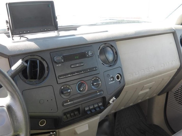 2008-ford-f550-image-26