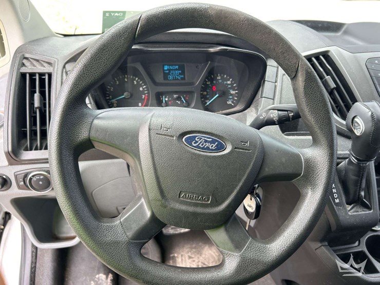 2016-ford-transit-image-14