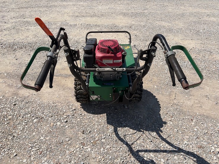 #68-•-billy-goat-bc2600hhf-28”-brush-cutter-image-3