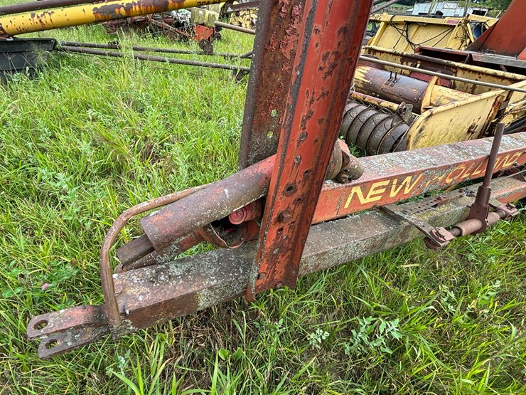 new-holland-s717-image-17