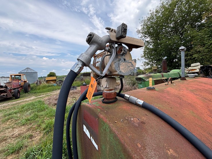 #2592-•-550-gallon-diesel-tank-image-10