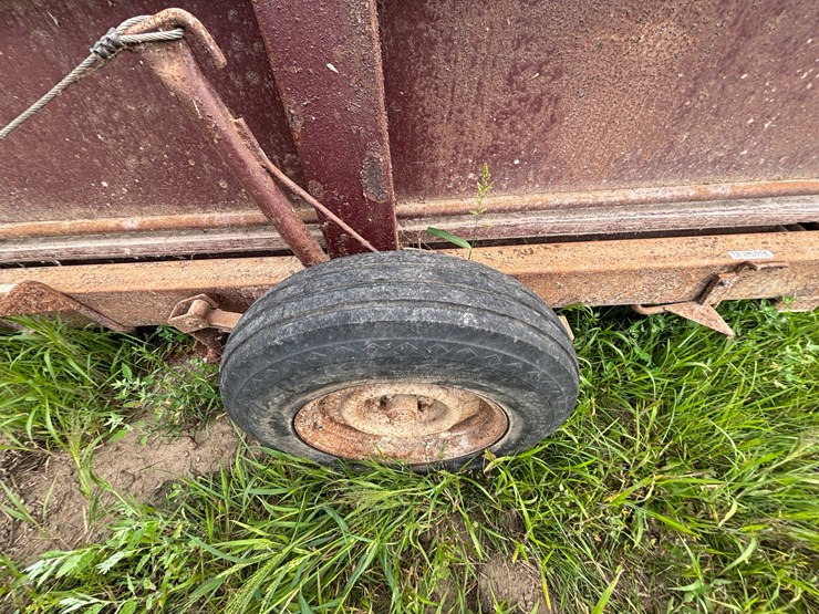 #2614-•-paul-portable-livestock-scale-image-20