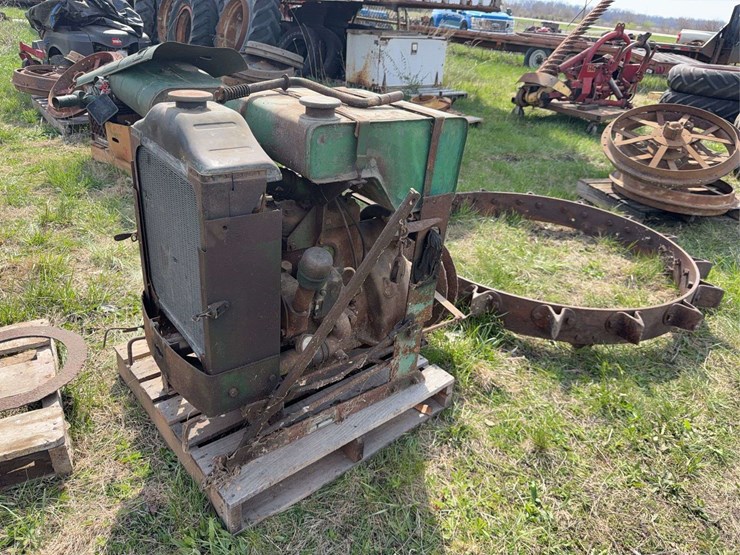 john-deere-luc-image-1