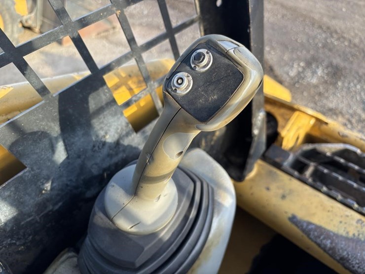 caterpillar-226b3-image-24