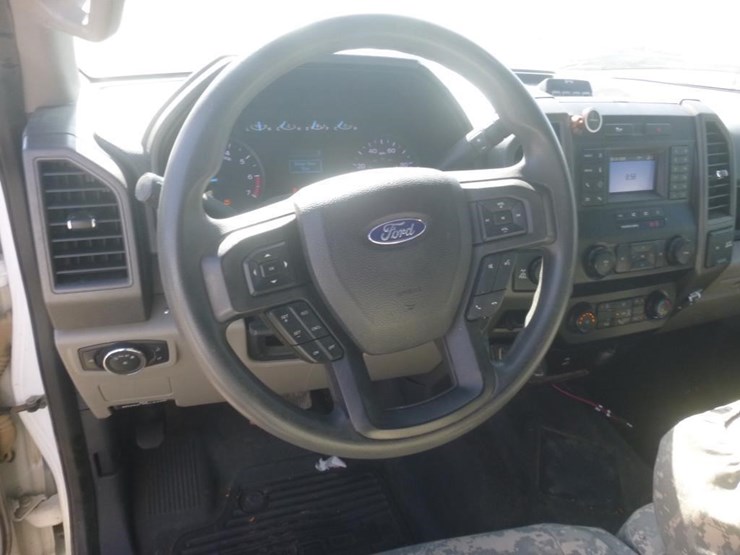 2022-ford-f350-image-12