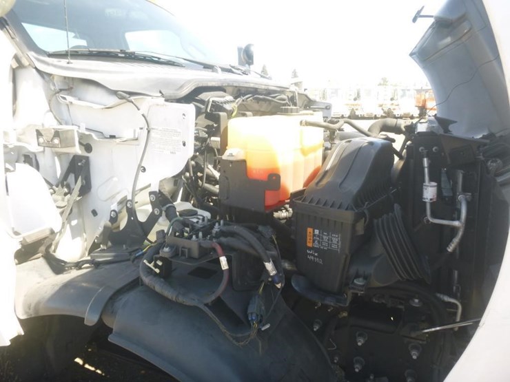 2016-ford-f650-image-25