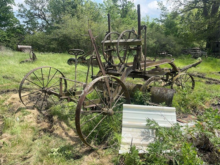 pull-type-road-grader-image-5
