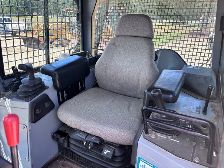 deere-650h-lgp-image-23