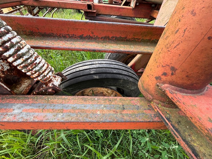 #2621-•-wil-rich-27'-field-cultivator-image-12