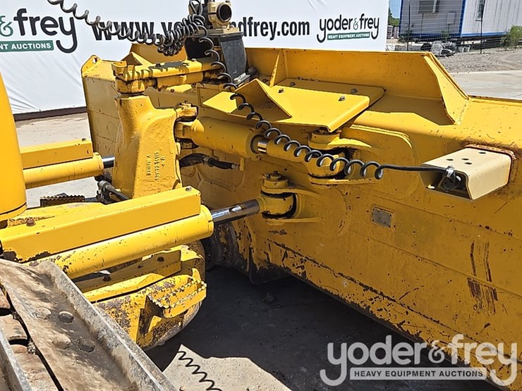 2023-komatsu-d61px-24-image-26