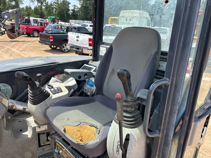 2017-deere-60g-image-18