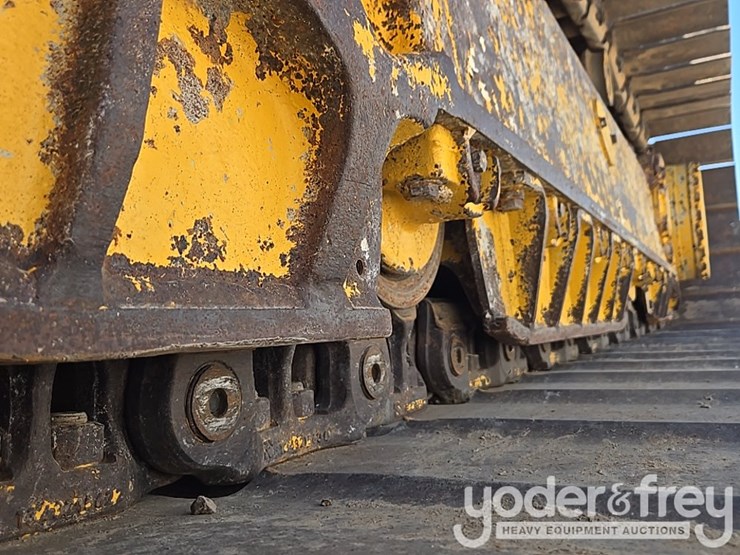 2023-komatsu-d61px-24-image-13
