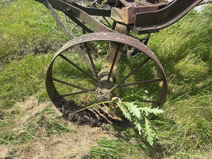 pull-type-road-grader-image-9