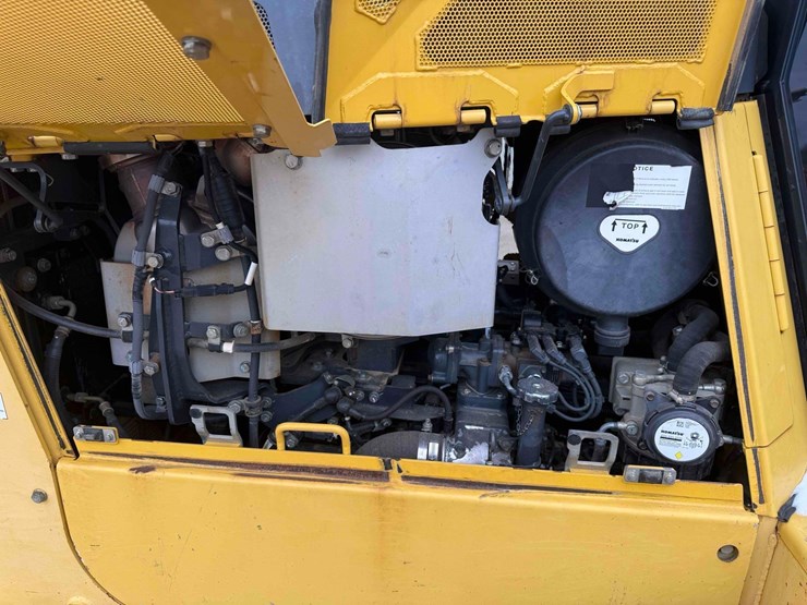 2018-komatsu-d65pxi-image-15