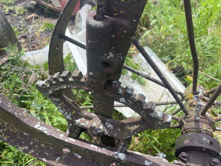 pull-type-road-grader-image-32
