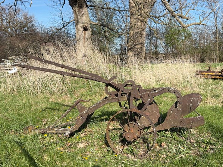 john-deere-12-image-4