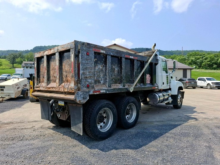2009-mack-ch613-image-5