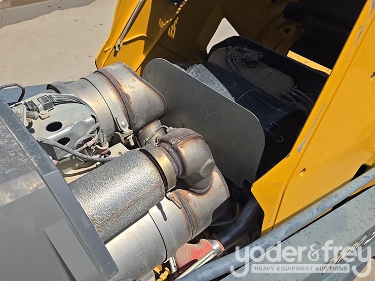 2019-deere-310sl-image-48
