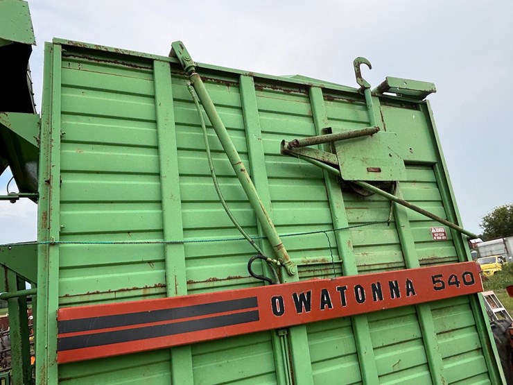 #2617-•-owatonna-540-stacker-image-14