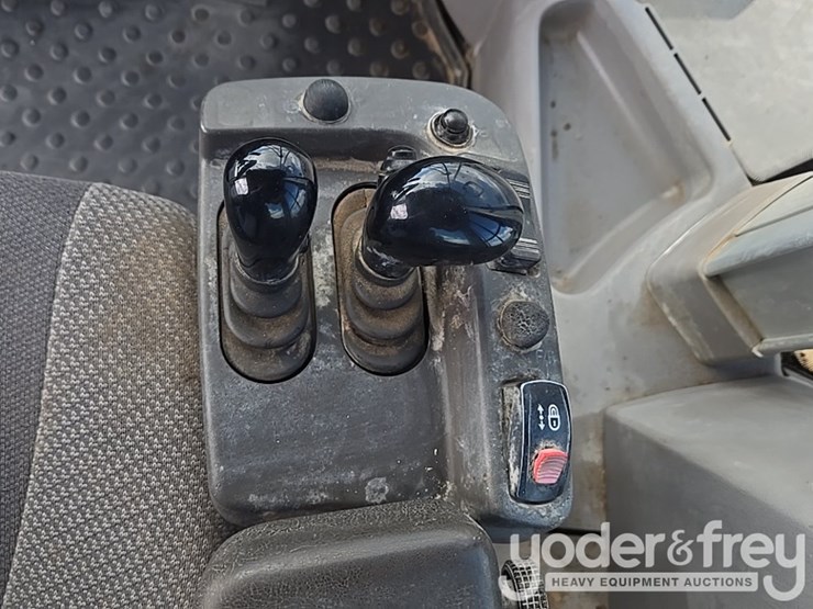 2018-volvo-l110h-image-73