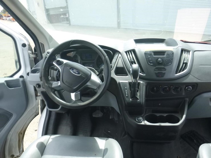 2017-ford-350-image-8