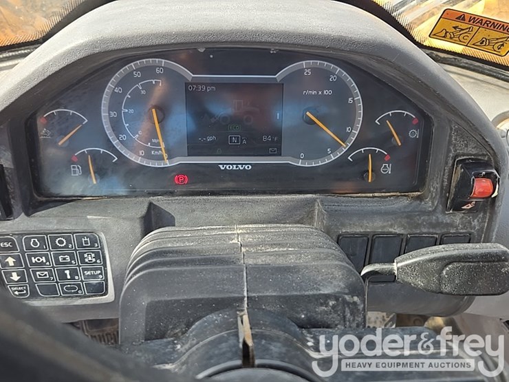 2018-volvo-l110h-image-76