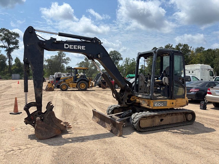 2017-deere-60g-image-1