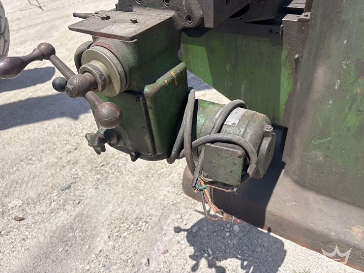 bridgeport-series-1-vertical-milling-machine-image-13