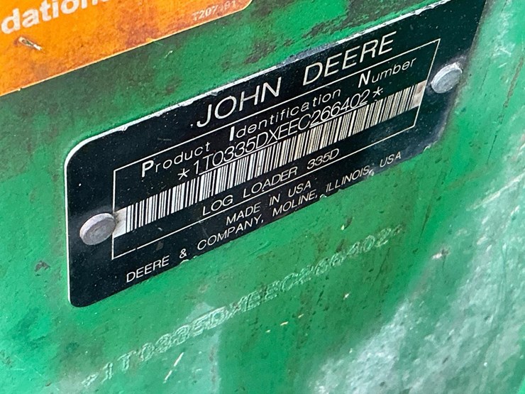 2015-deere-335d-image-11
