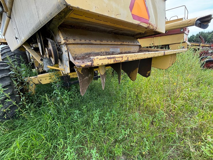 new-holland-tr98-image-50