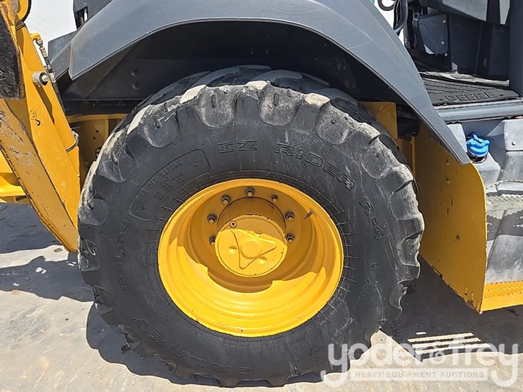 2019-deere-310sl-image-12
