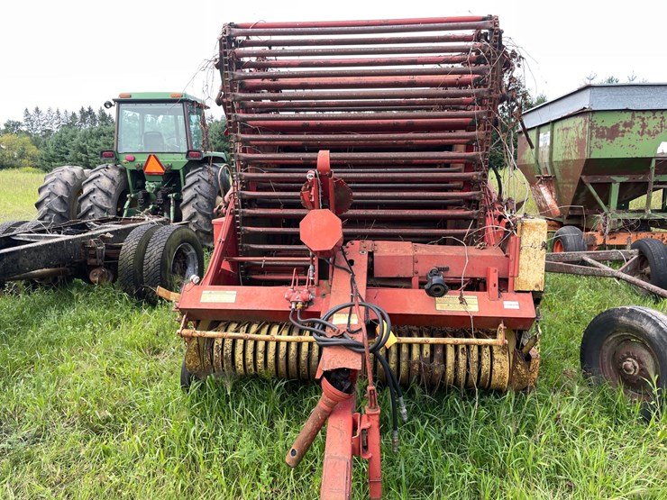 new-holland-850-image-2