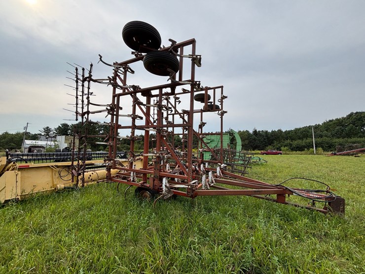 #2621-•-wil-rich-27'-field-cultivator-image-5