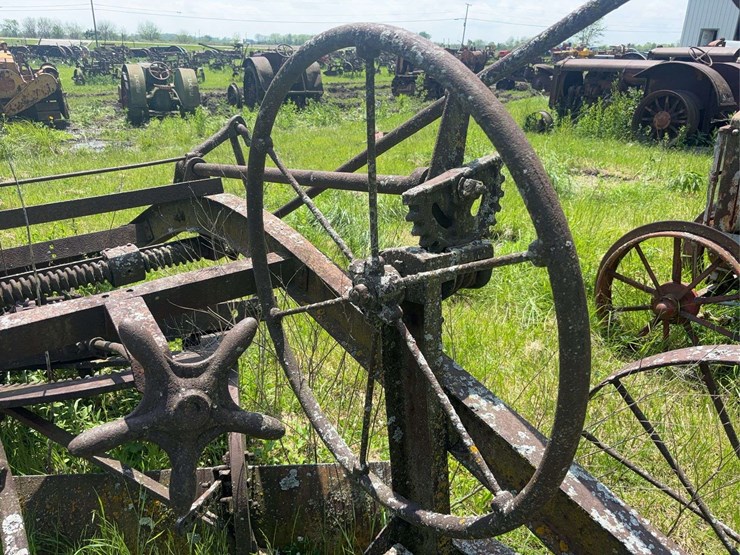 pull-type-road-grader-image-31