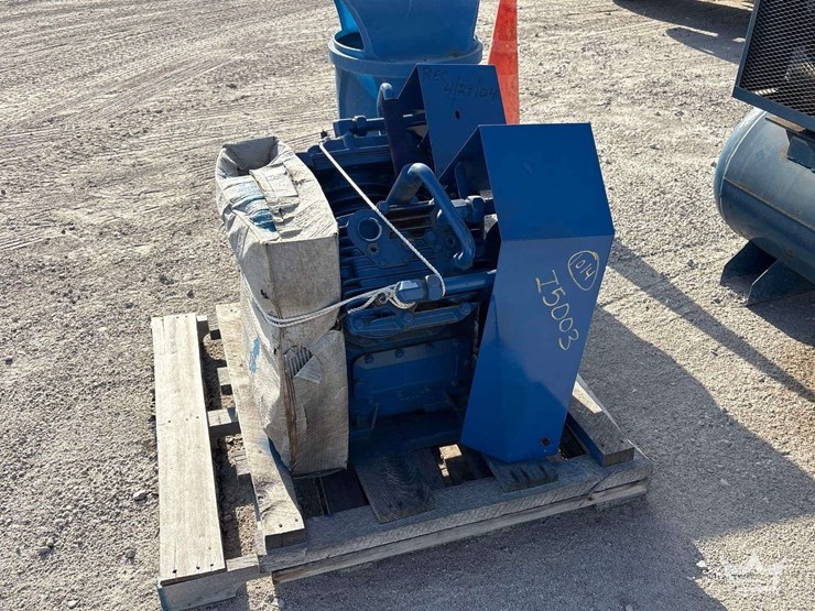 qunicy-qt25u-horizontal-duplex-air-compressor-w/-attachment-head-image-6