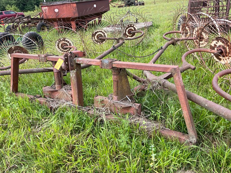 #2613-•-(10)-wheel-v-rake-image-12