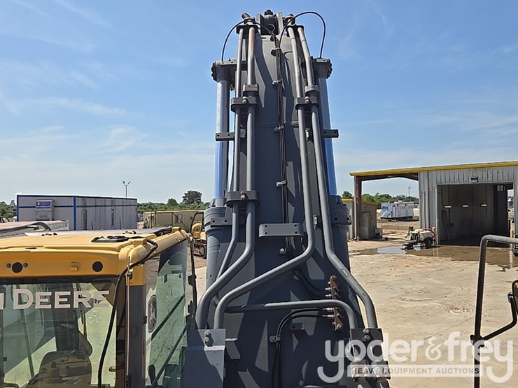 2011-deere-450d-lc-image-56