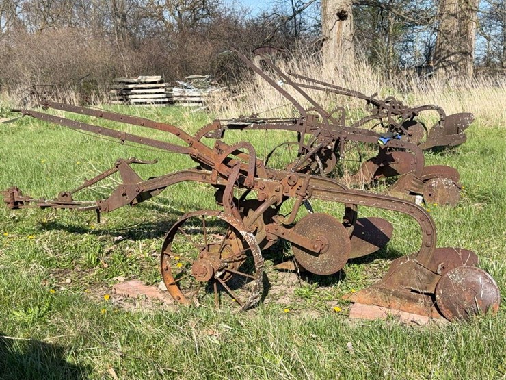 john-deere-12-image-7
