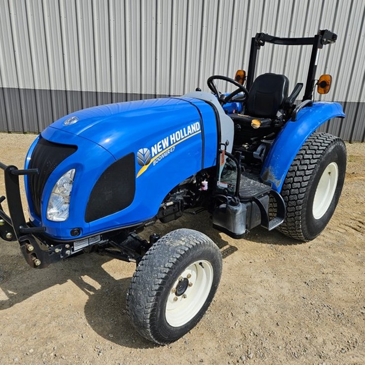 NEW HOLLAND BOOMER 47