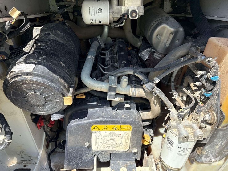 2022-bobcat-t76-image-18