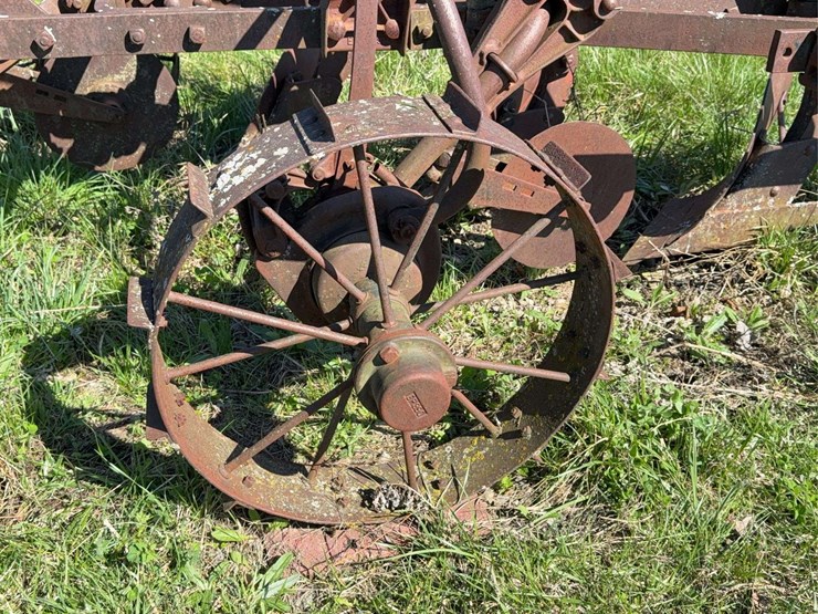 oliver-four-bottom-plow-image-6