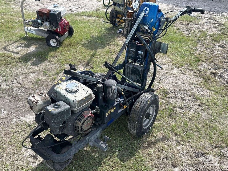 graco-linelazer-v-200hs-hp-airless-line-striper-image-3